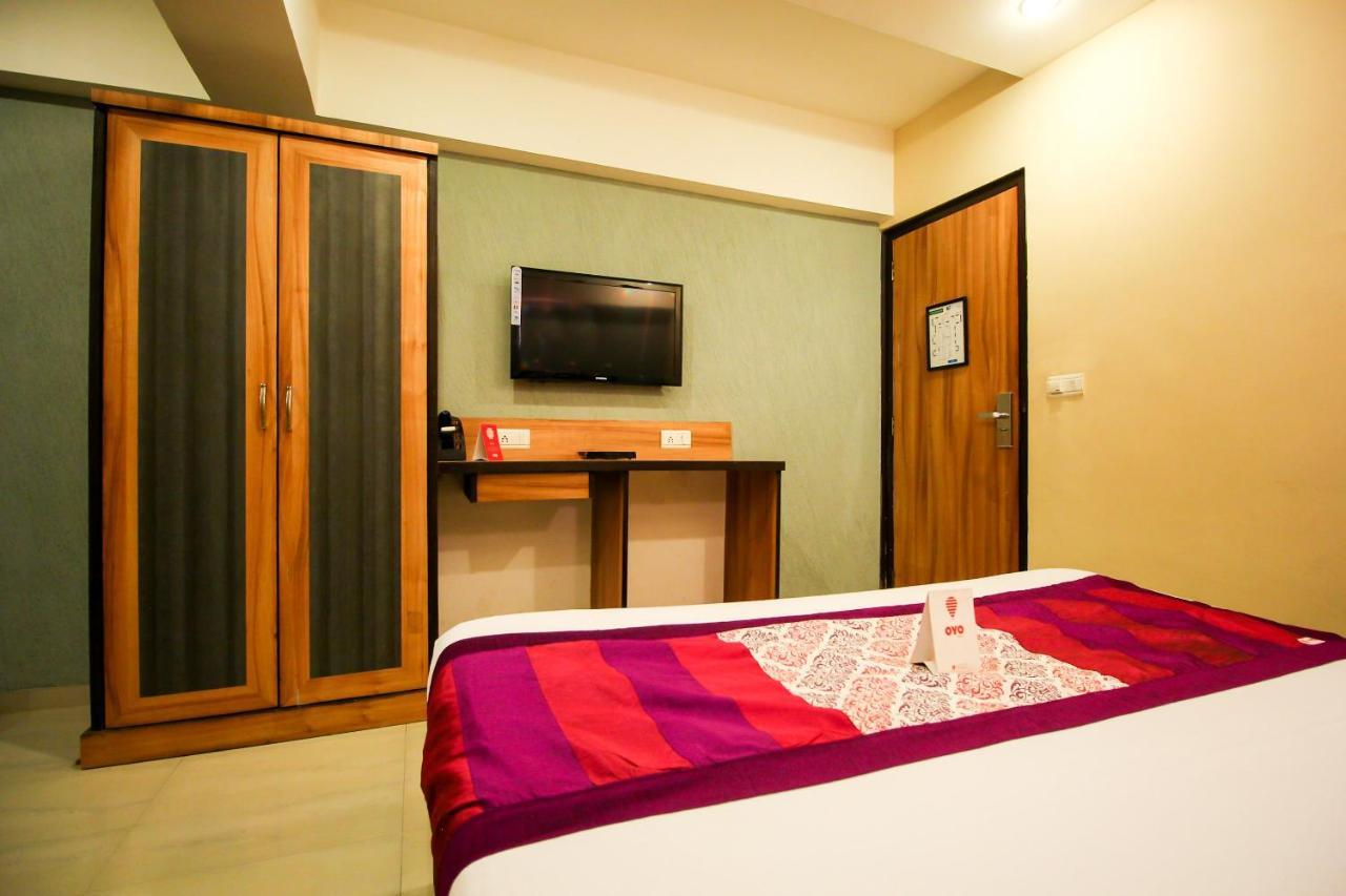 Oyo 8786 Hotel Maan Residency Ахмедабад Екстер'єр фото